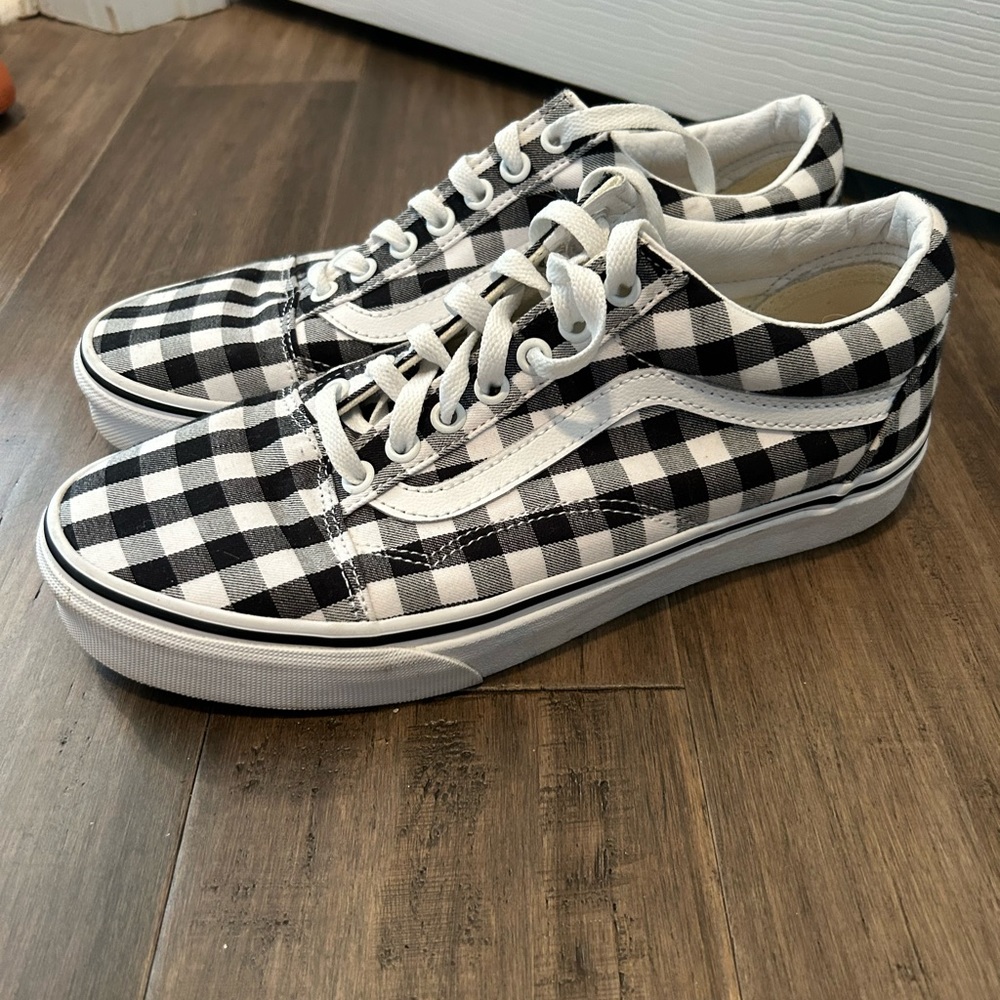 NWOT Black and White Checkered Vans